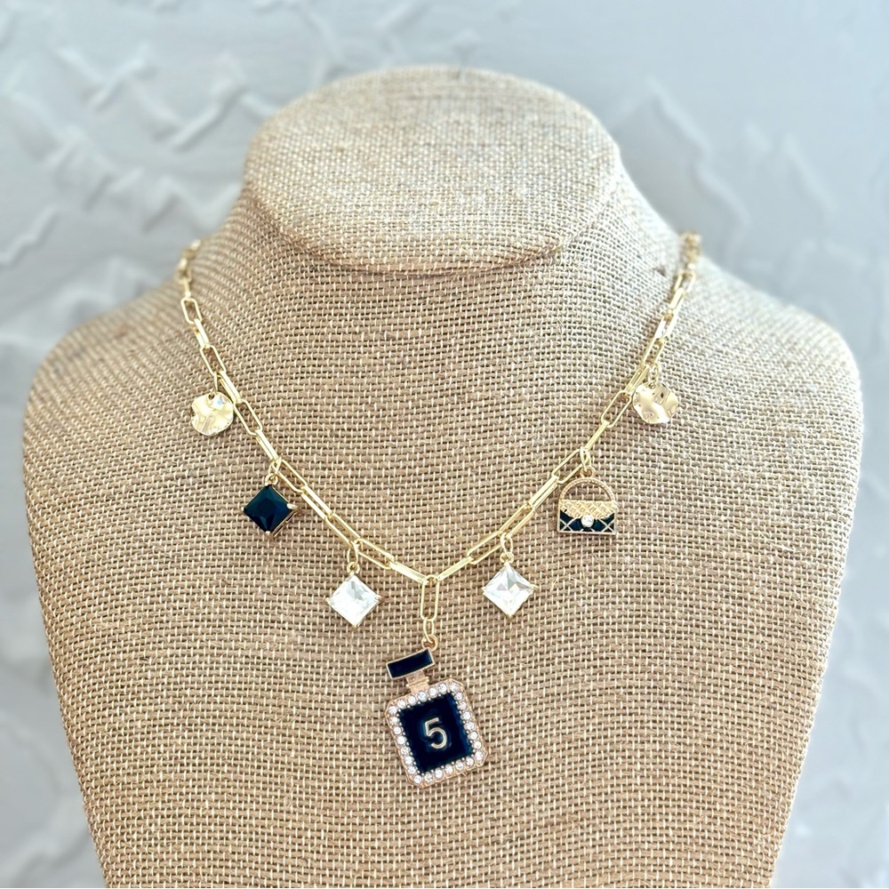 No. 5 Charm Necklace - Black